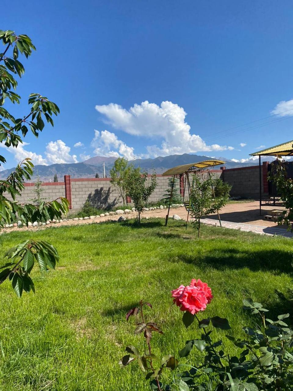 Svetlana Guest House Bokonbayevo Bagian luar foto