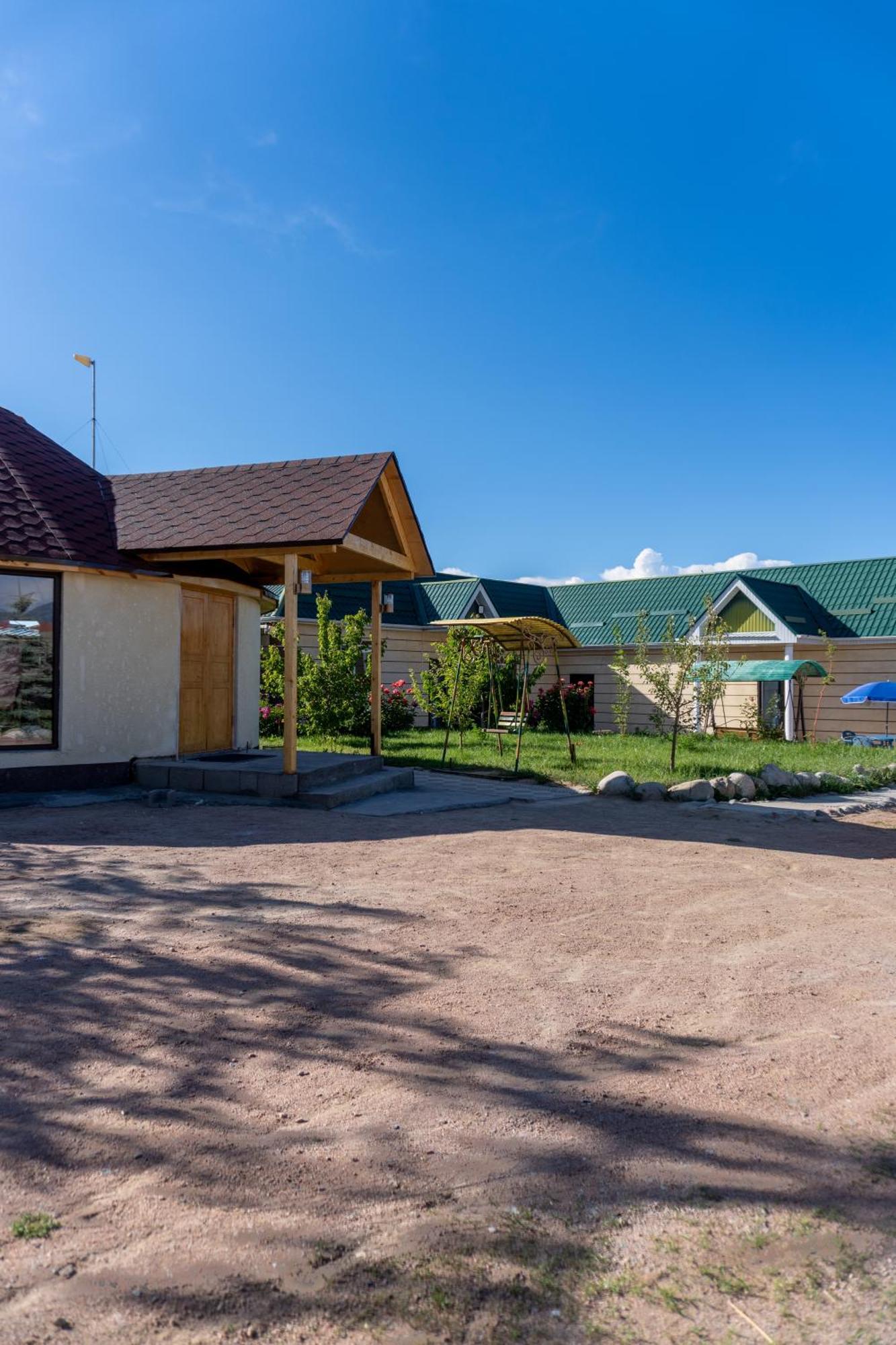 Svetlana Guest House Bokonbayevo Bagian luar foto